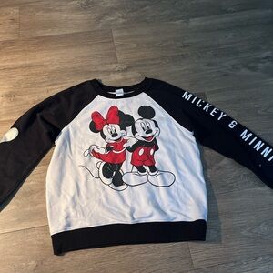 Disney Black, White & Red Mickey & Minnie Raglan Sweatshirt